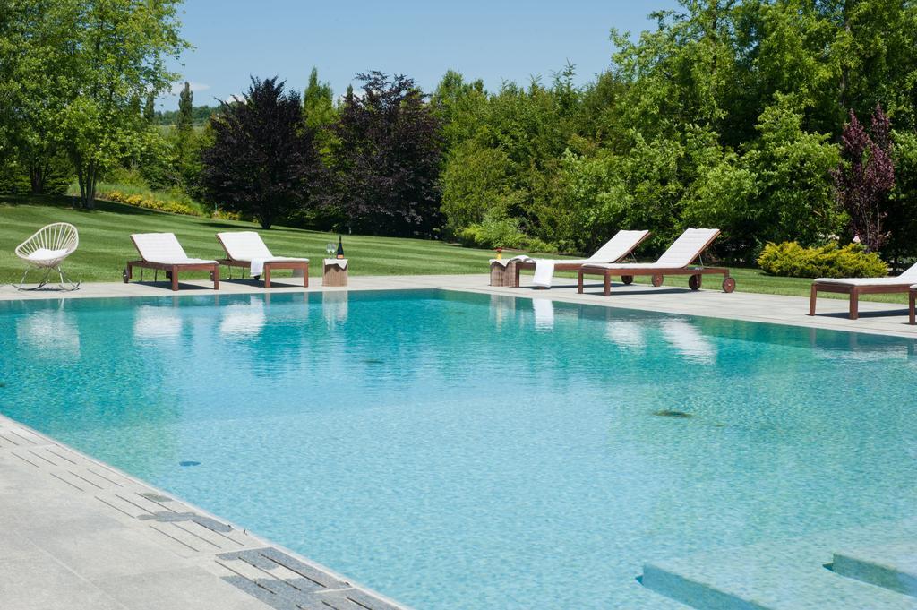 Relais 23 Hotel & Ristorante Castelnuovo Belbo Exterior photo