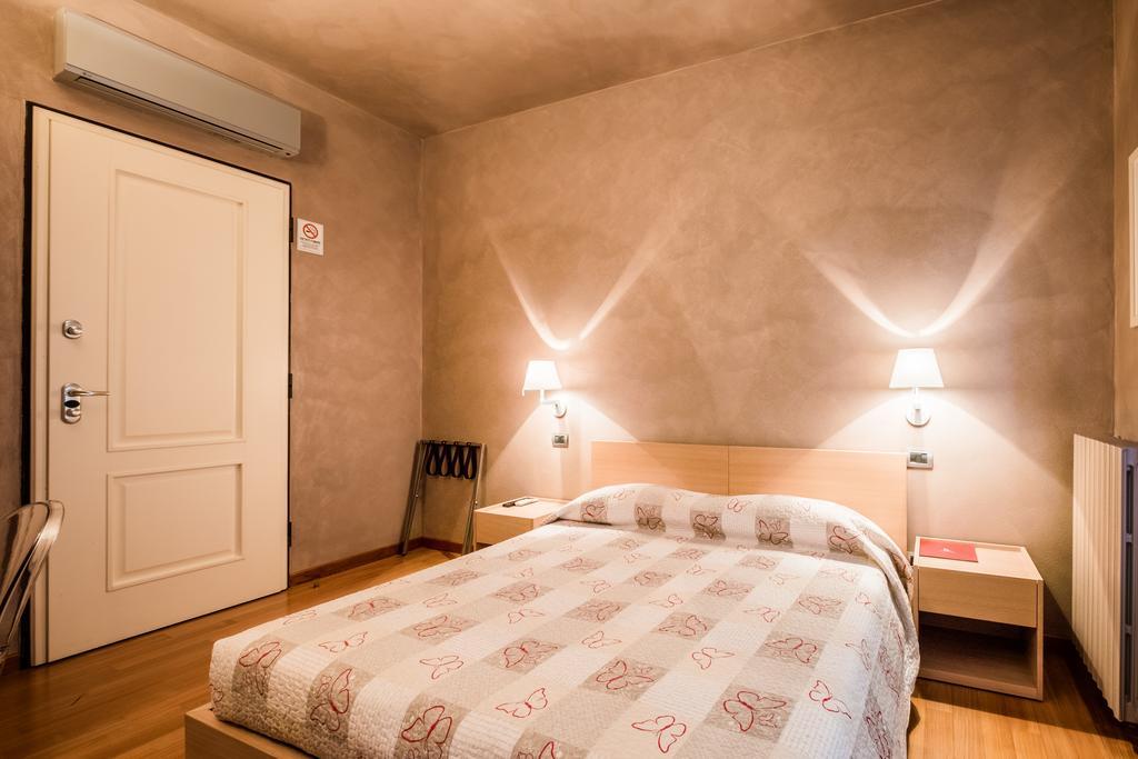 Relais 23 Hotel & Ristorante Castelnuovo Belbo Exterior photo