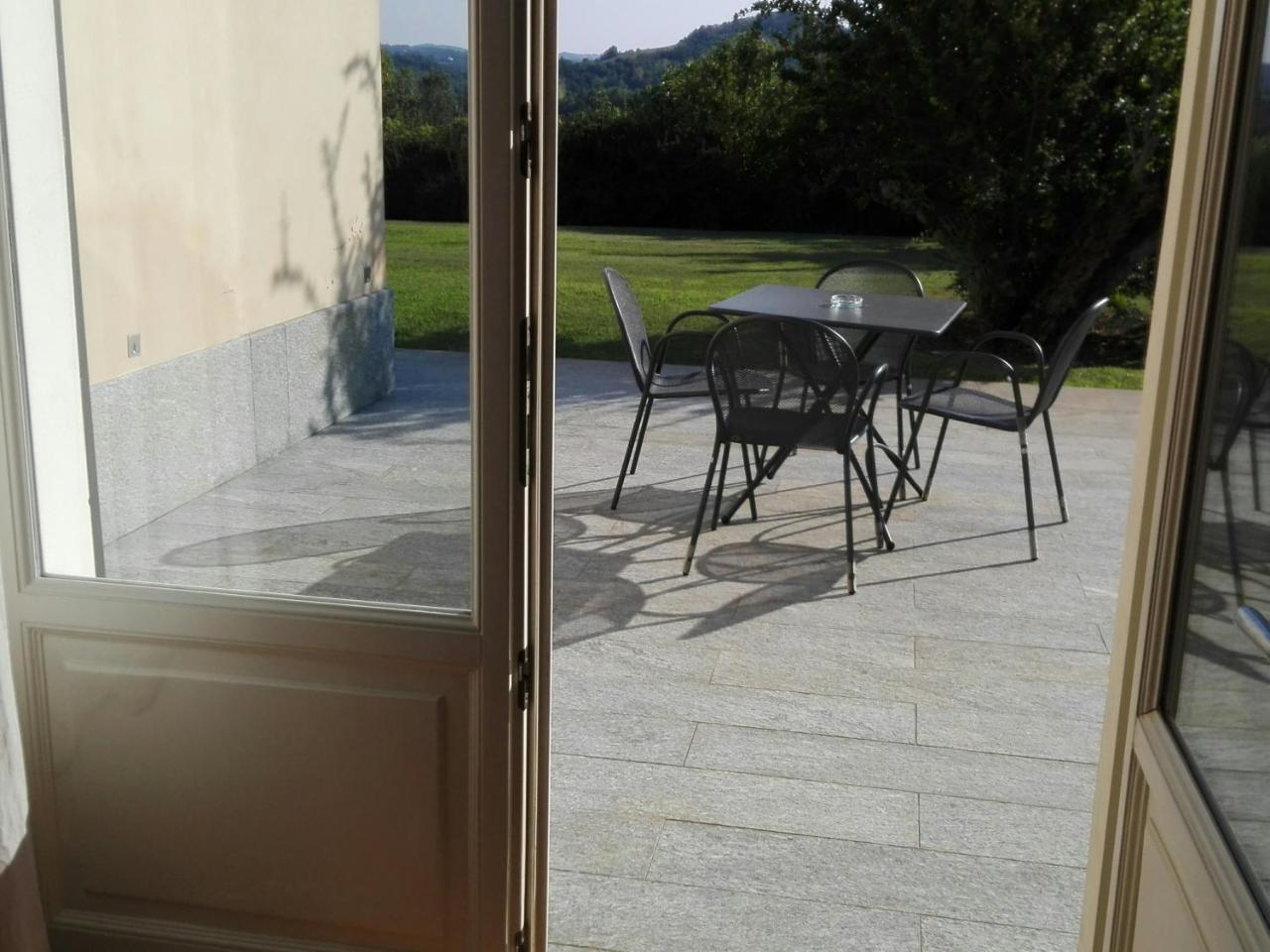 Relais 23 Hotel & Ristorante Castelnuovo Belbo Exterior photo